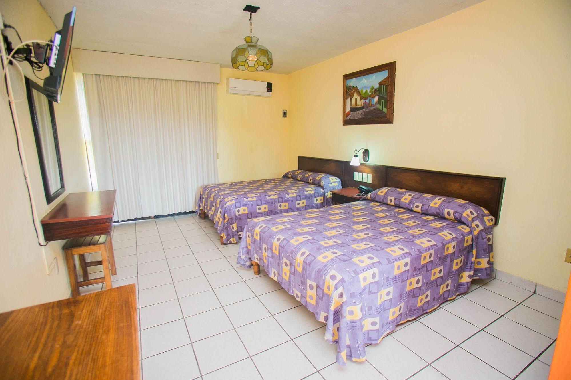 Hotel Estancia San Carlos Guayabitos 린콘 데 구아야비토스 외부 사진